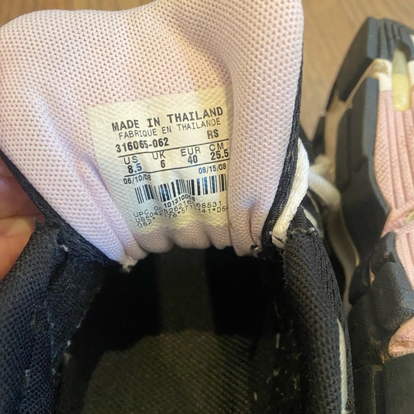 Nike - Picture 4 of 4